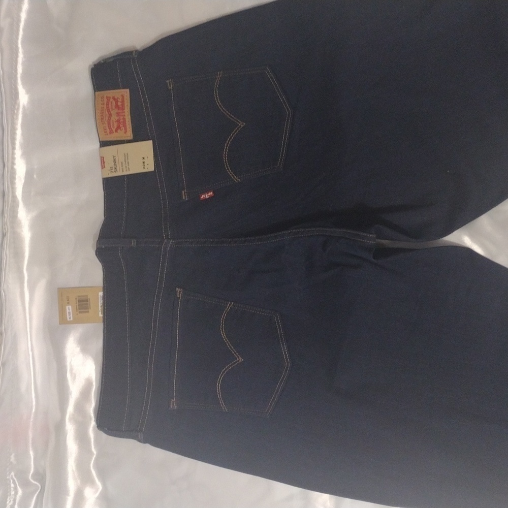 Nwt Levi's 711 skinny jeans 22w